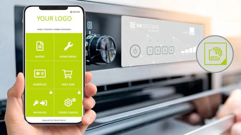 Smartphone liest digitales typenschild an backofen aus
